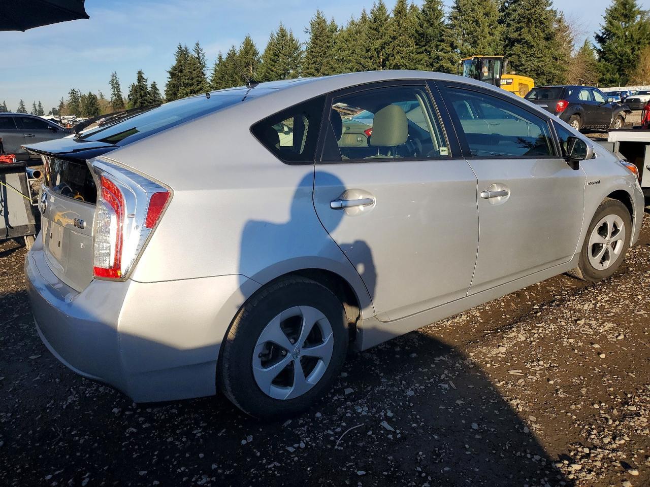 2015 TOYOTA PRIUS
