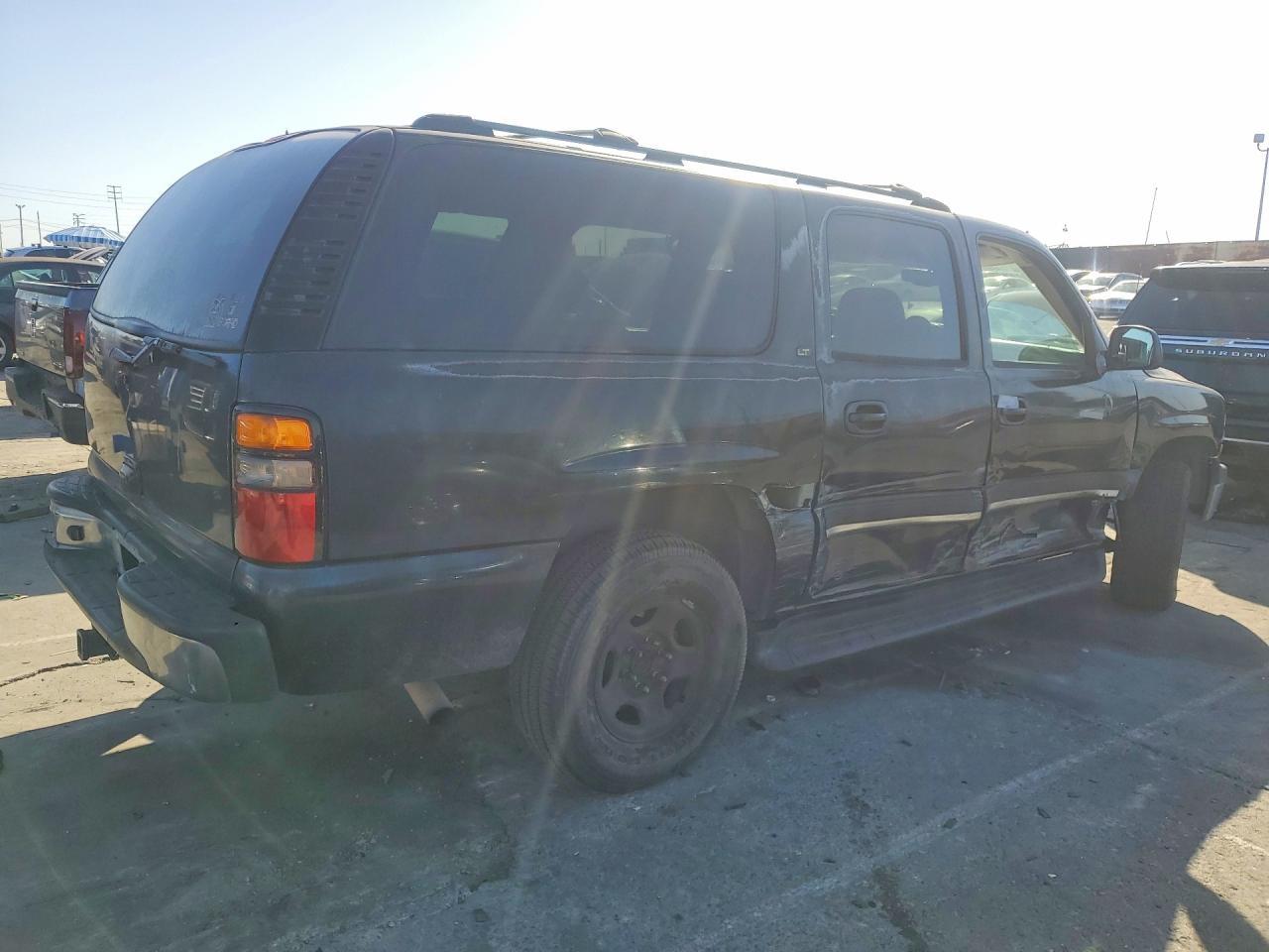 2004 CHEVROLET Suburban