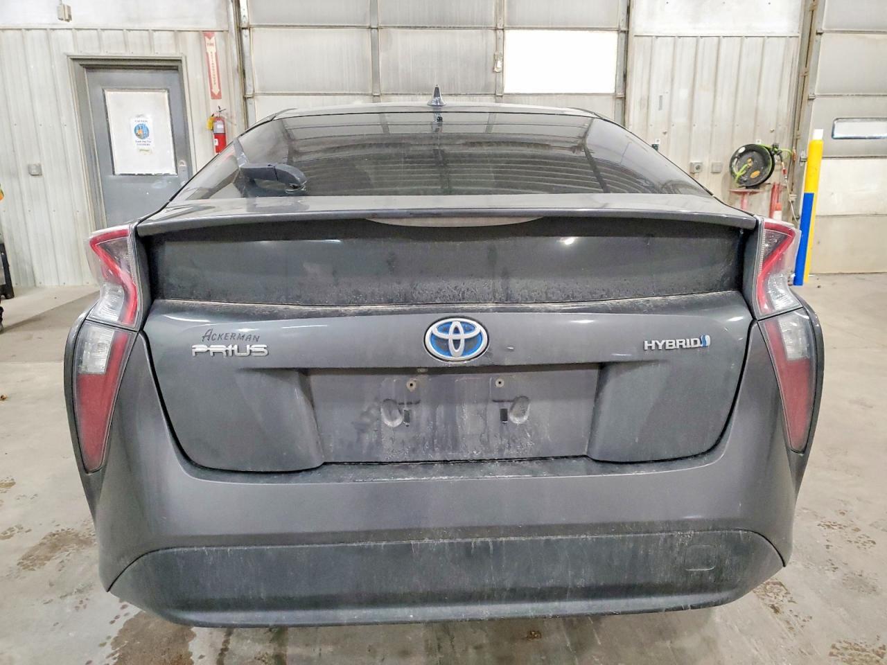 2016 TOYOTA PRIUS