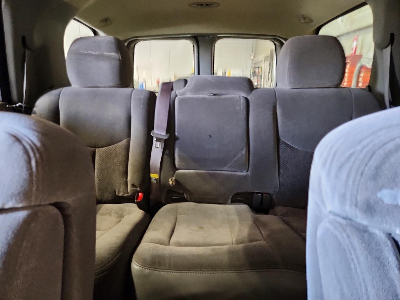 2004 CHEVROLET Tahoe
