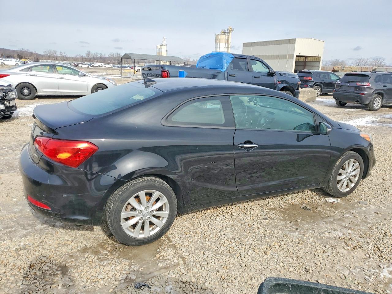 2014 KIA FORTE