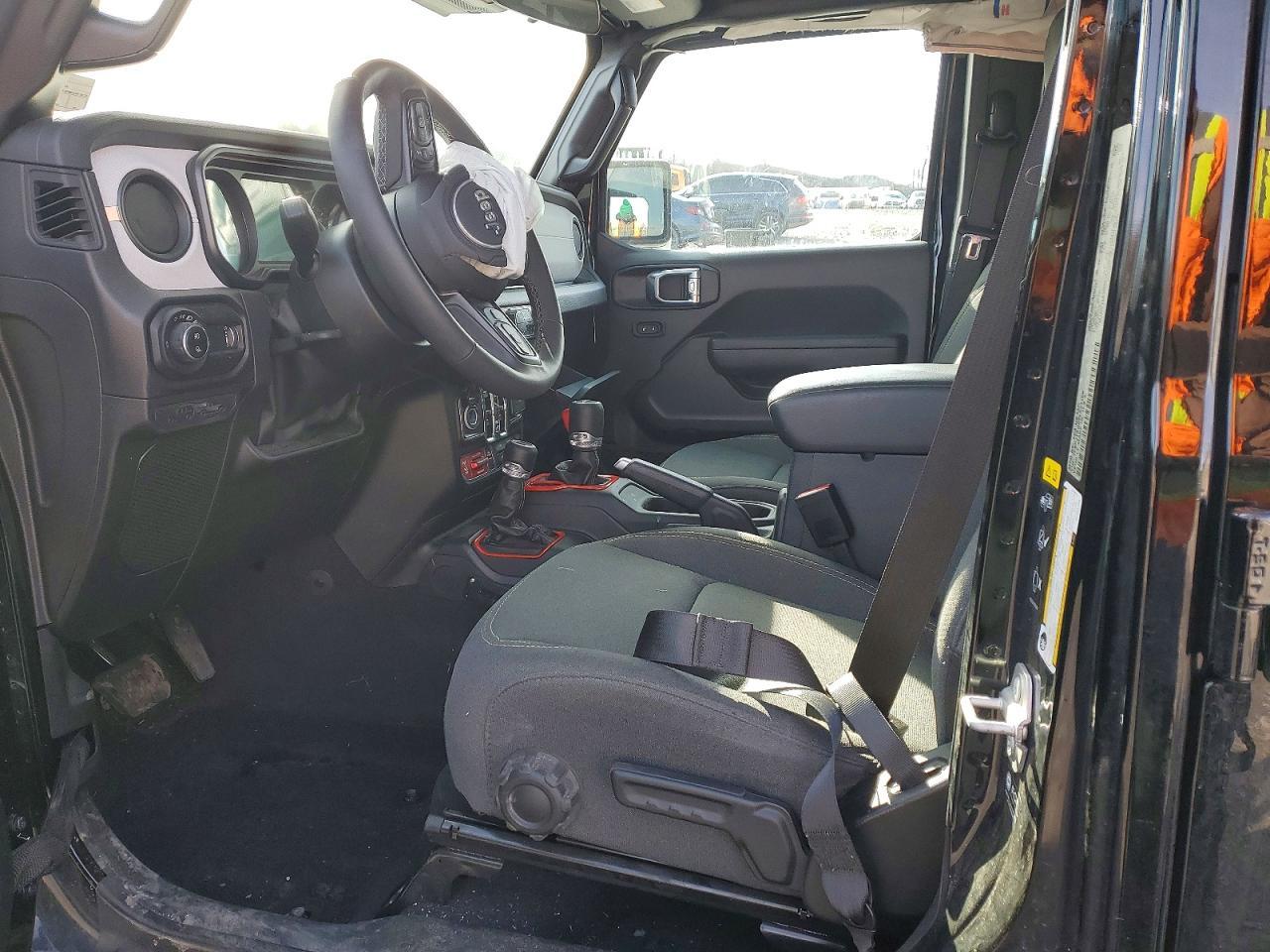 2025 JEEP Gladiator
