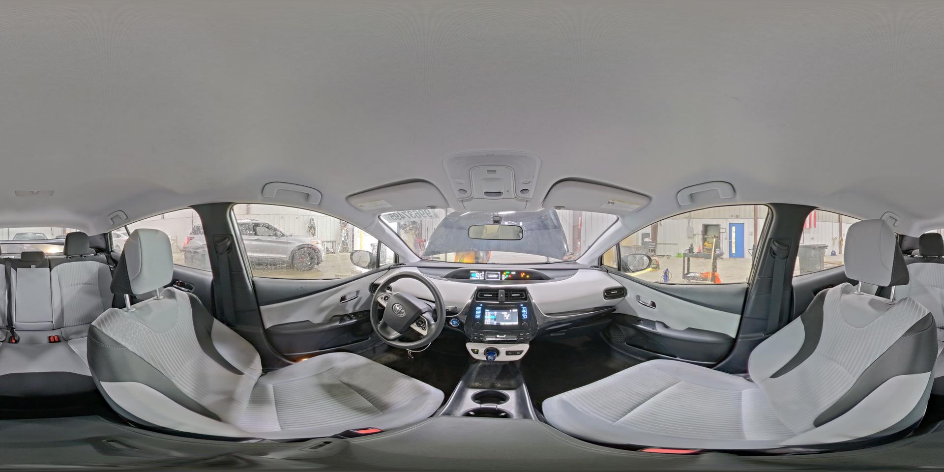 2016 TOYOTA PRIUS