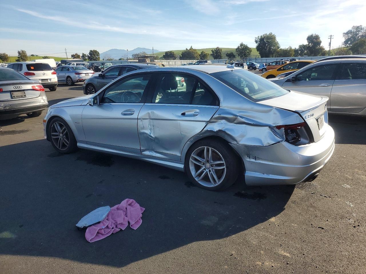2012 MERCEDES-BENZ C-CLASS