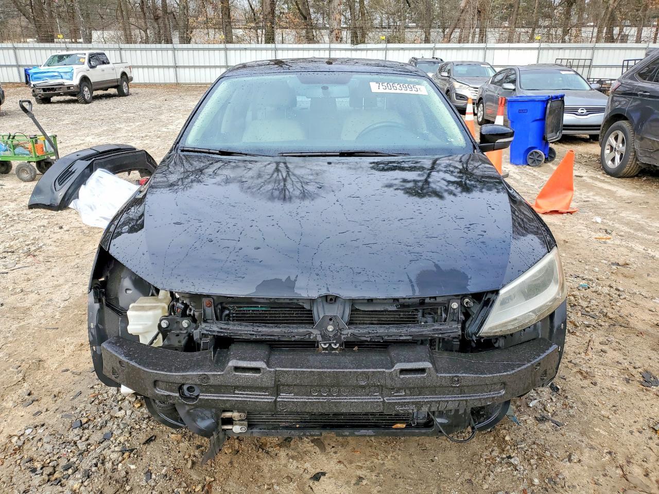 2011 VOLKSWAGEN JETTA