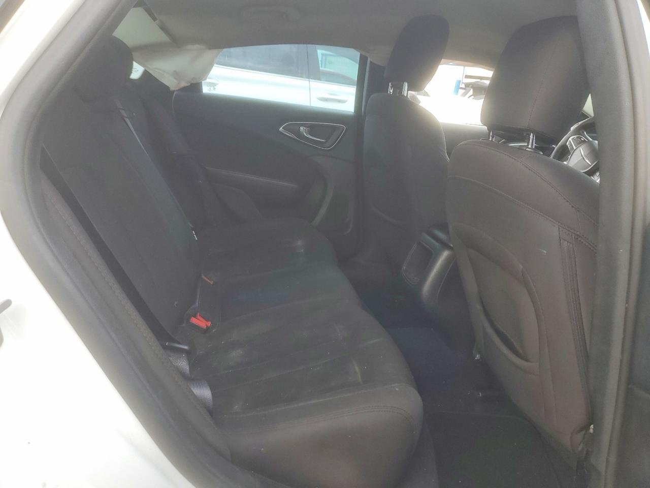 2016 CHRYSLER 200