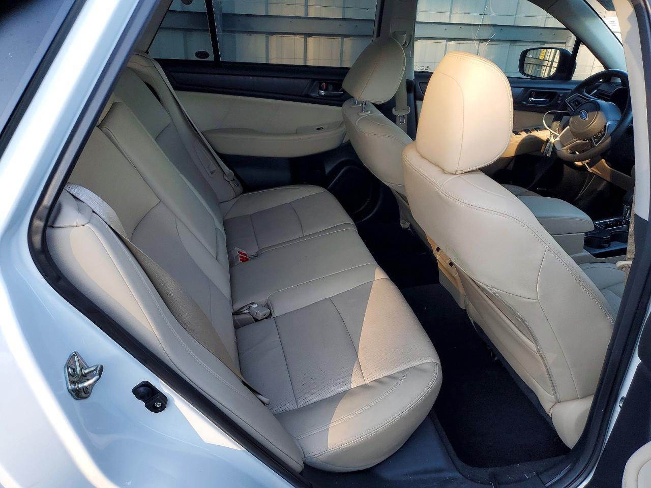 2019 SUBARU Outback