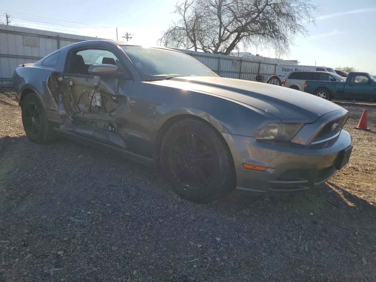 2013 FORD MUSTANG