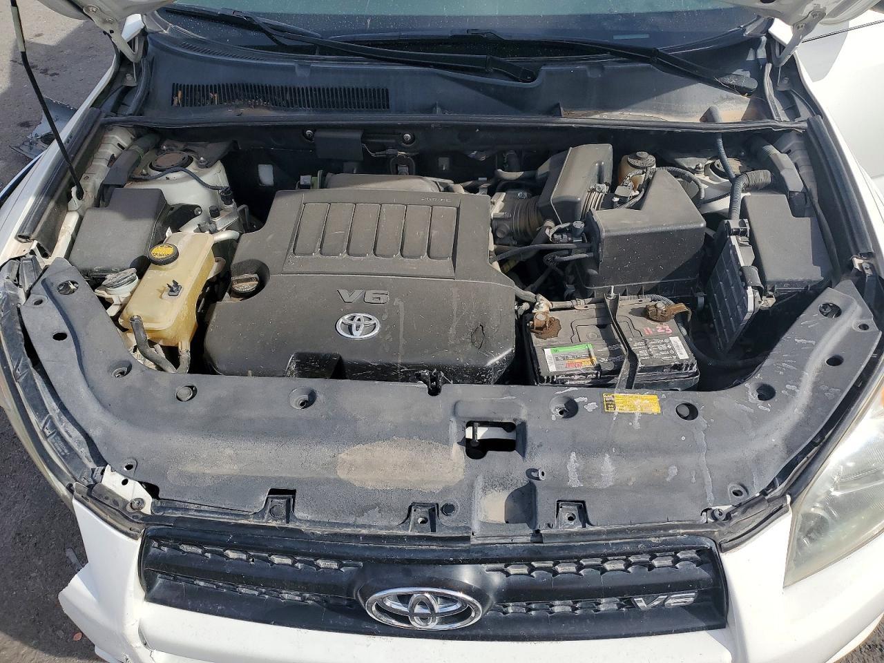 2011 TOYOTA RAV4
