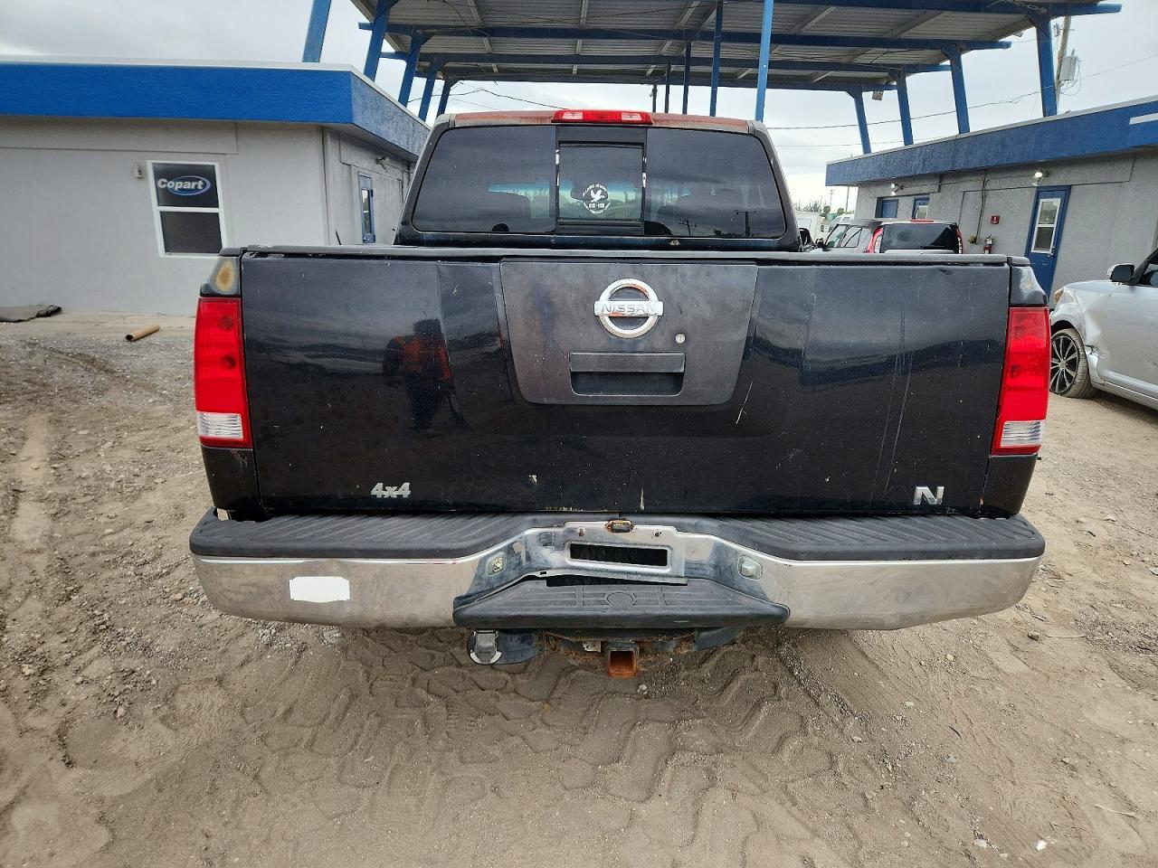 2004 NISSAN Titan