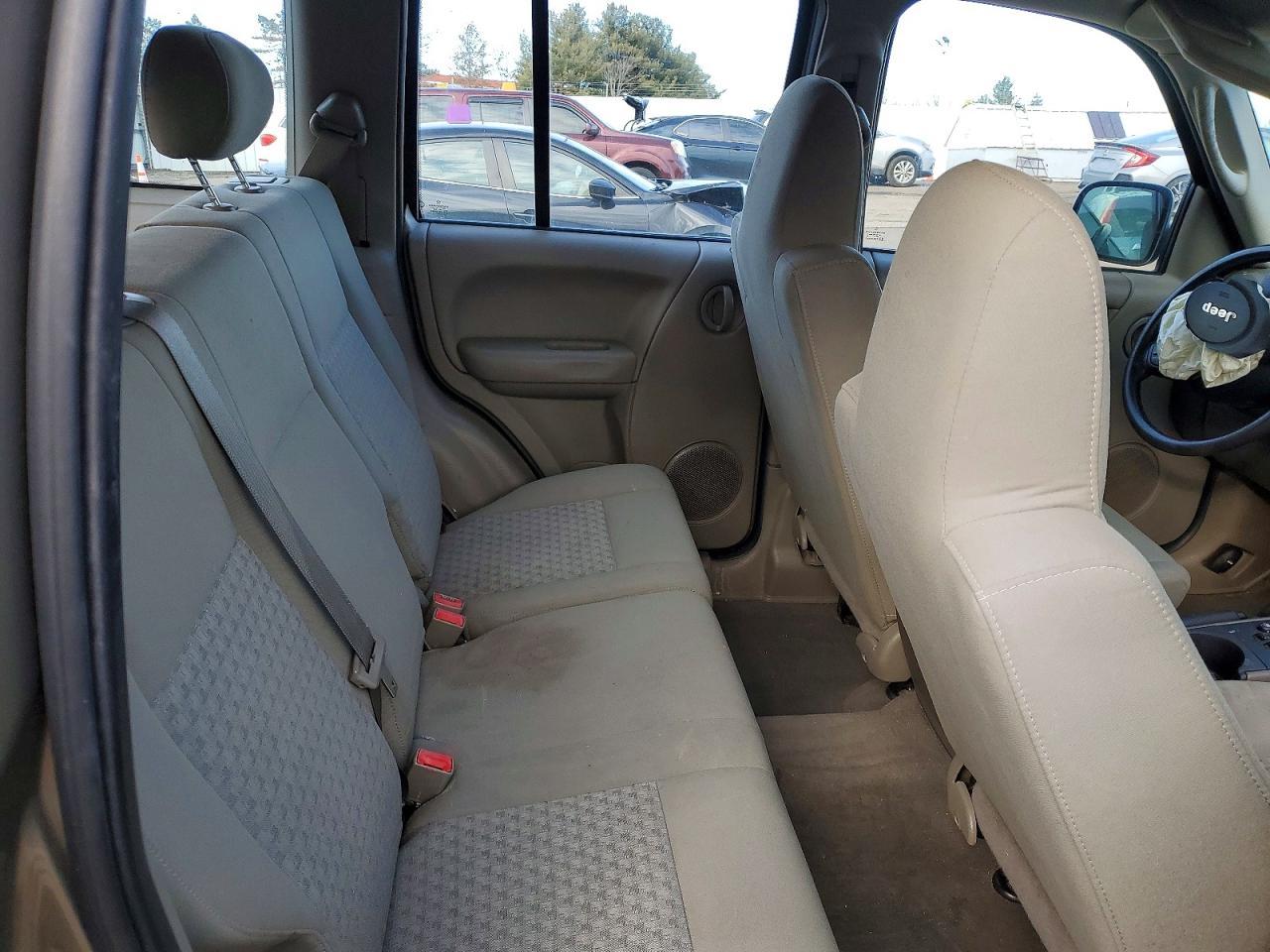 2005 JEEP Liberty