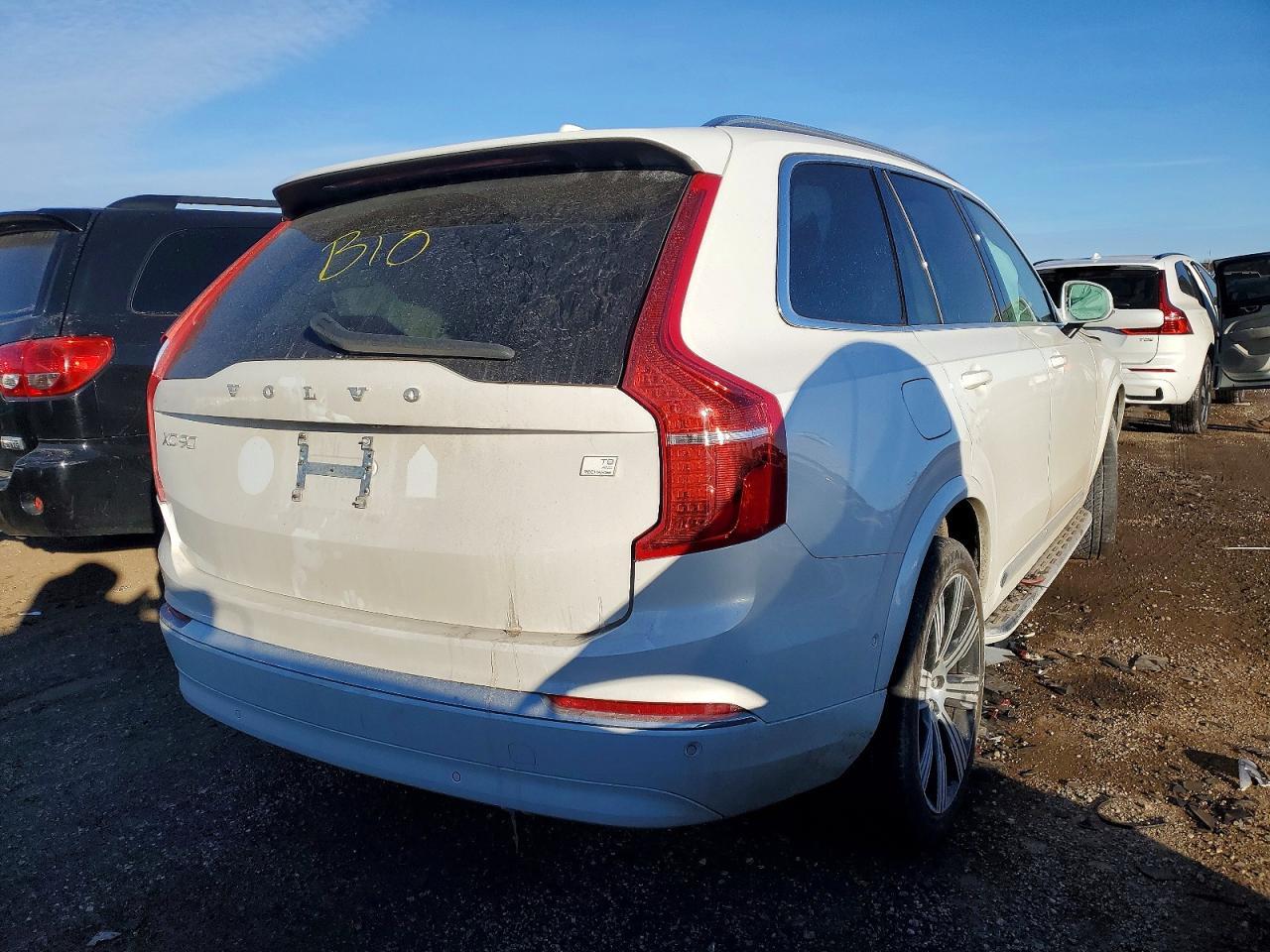 2023 VOLVO XC90