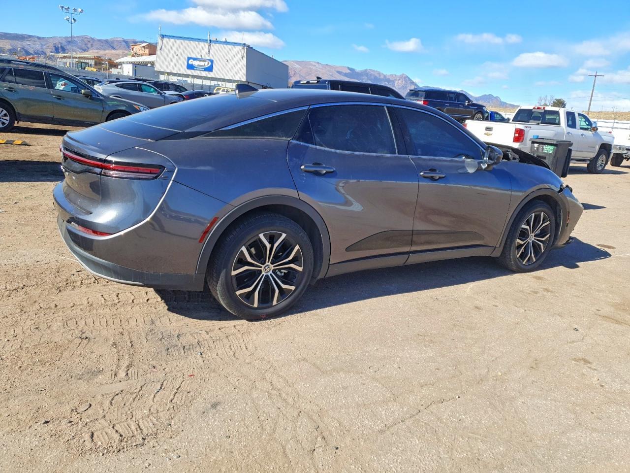2023 TOYOTA Crown