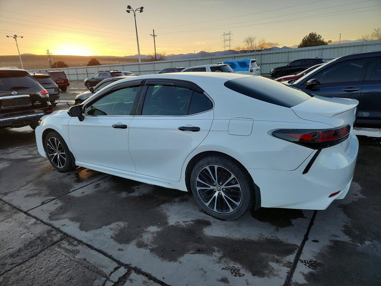 2018 TOYOTA CAMRY