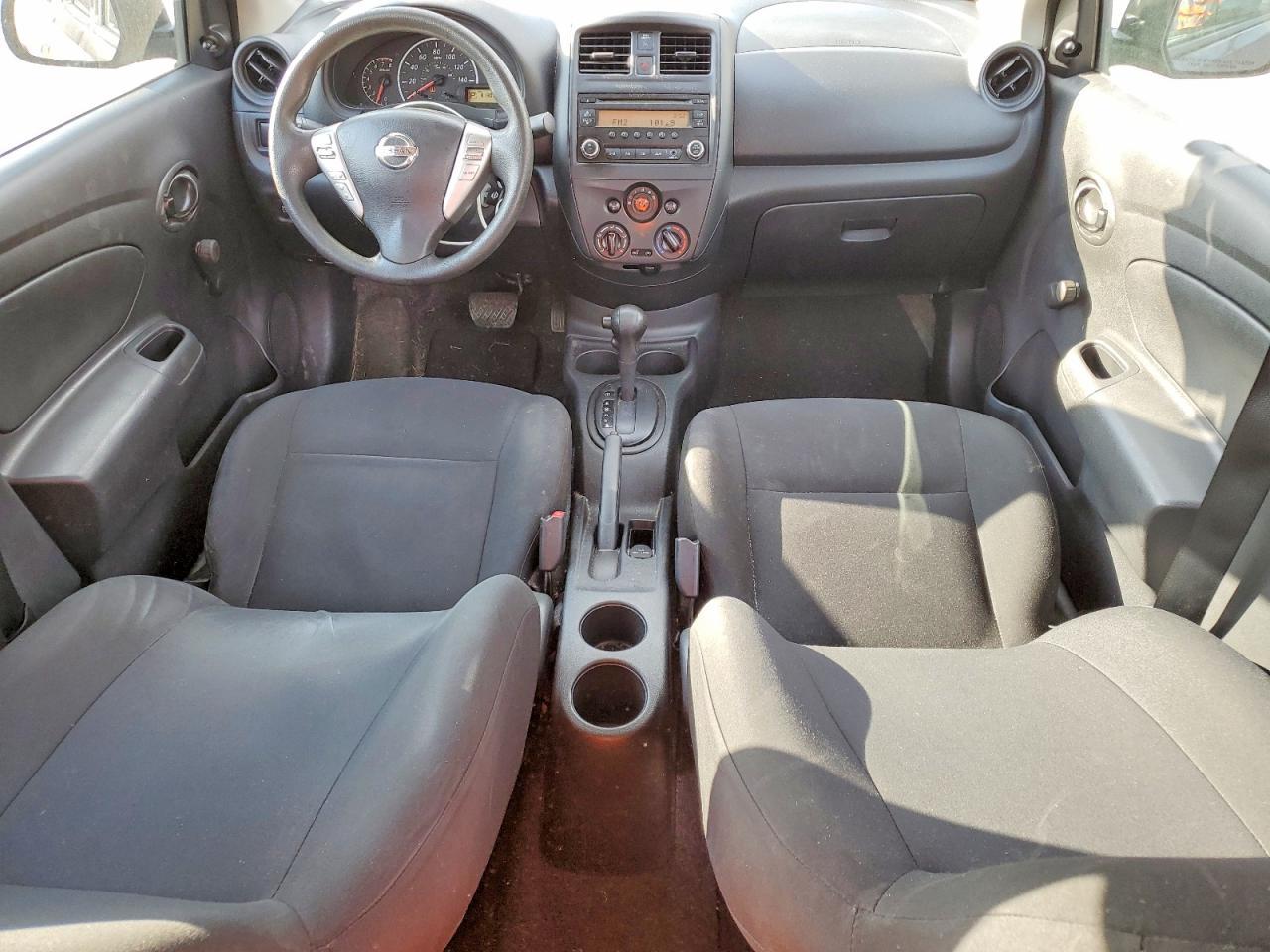 2015 NISSAN VERSA