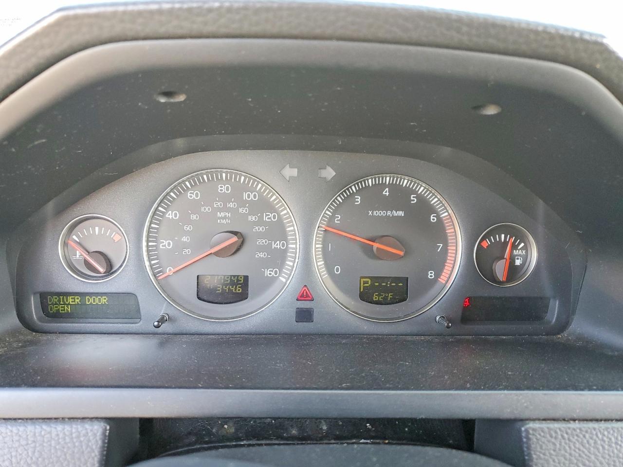 2004 VOLVO XC90