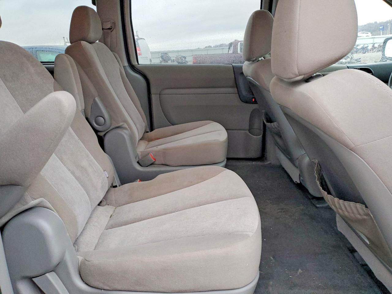 2011 KIA SEDONA