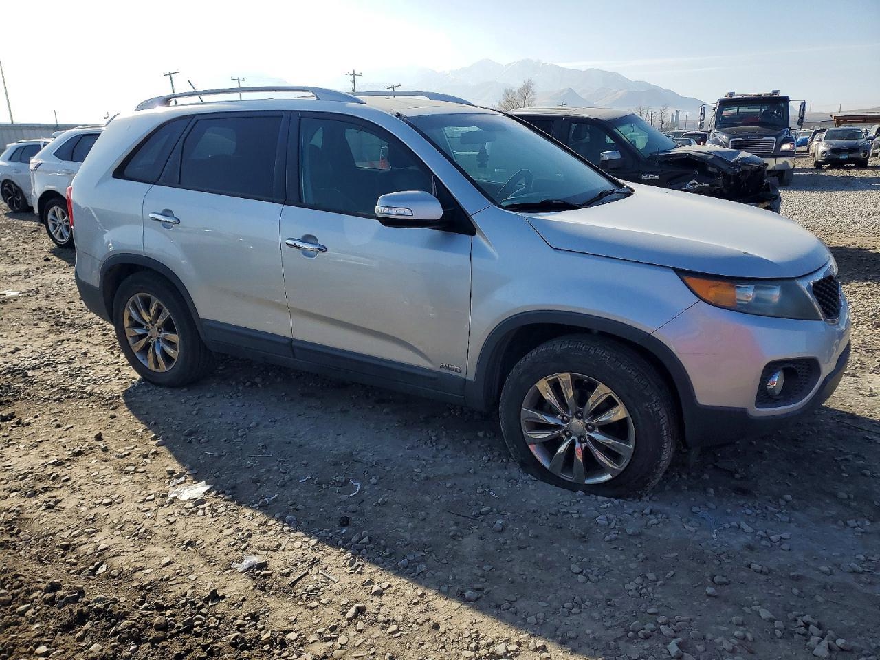2011 KIA SORENTO