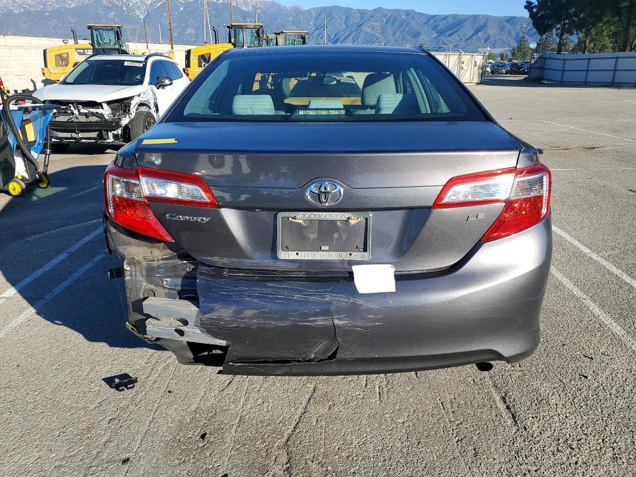 2014 TOYOTA CAMRY