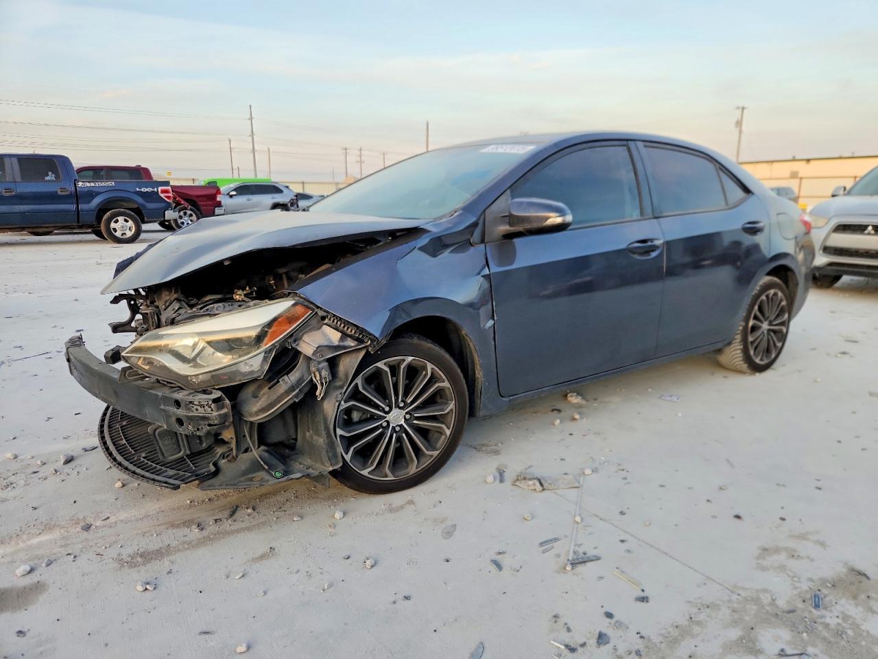 2016 TOYOTA COROLLA