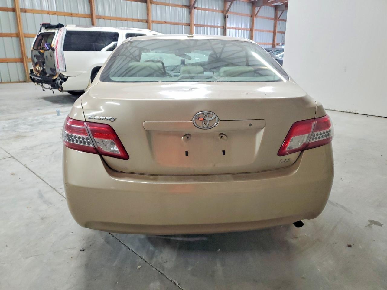 2010 TOYOTA CAMRY