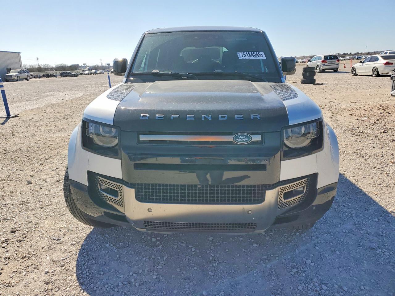 2024 LAND ROVER Defender