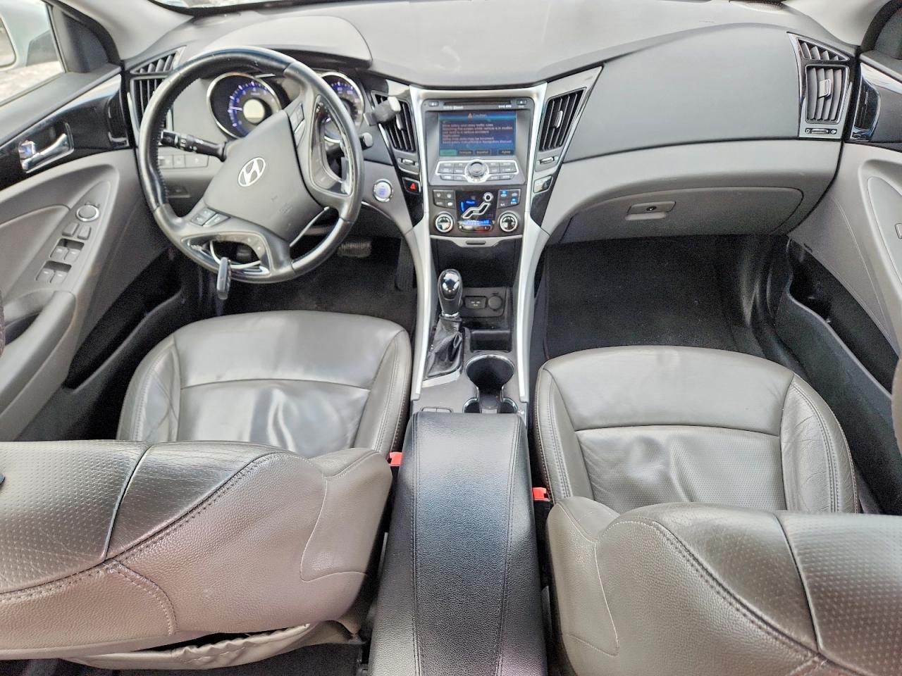 2011 HYUNDAI SONATA