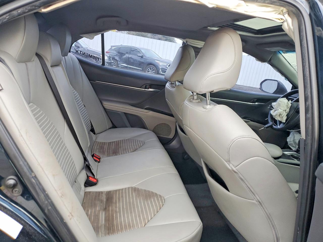 2018 TOYOTA CAMRY