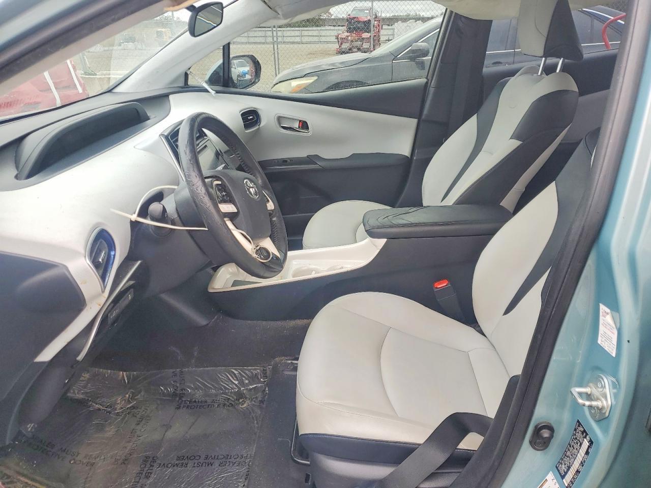 2017 TOYOTA PRIUS