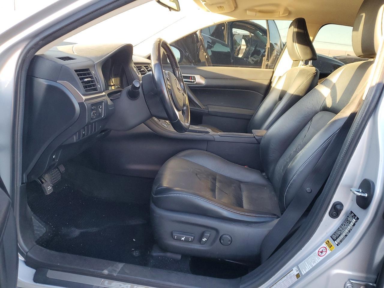 2016 LEXUS CT 200