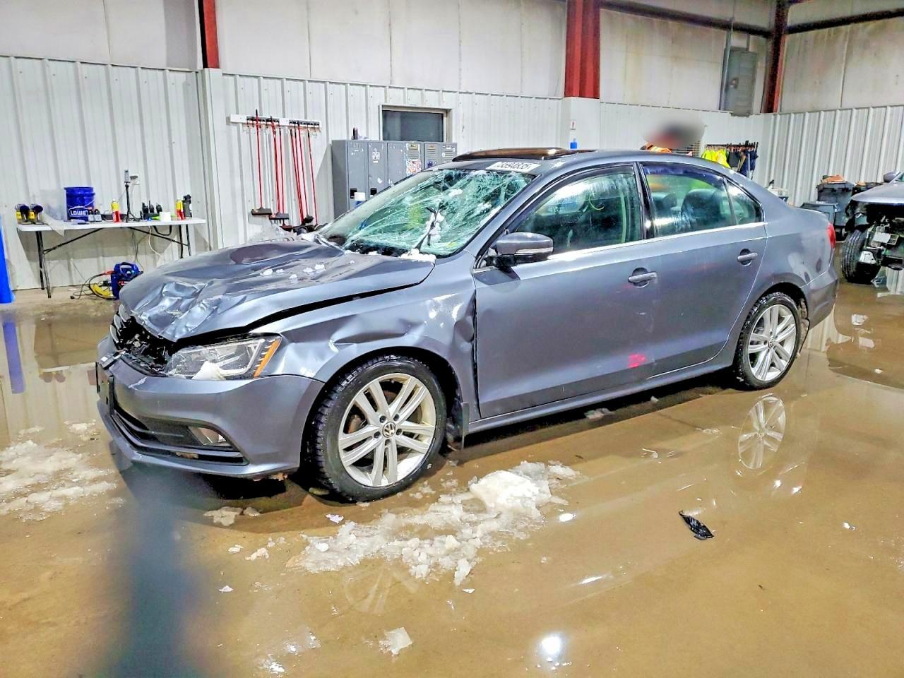 2015 VOLKSWAGEN JETTA