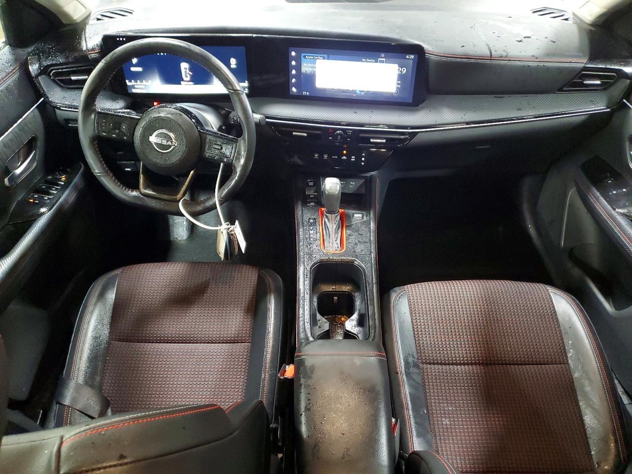 2025 NISSAN KICKS