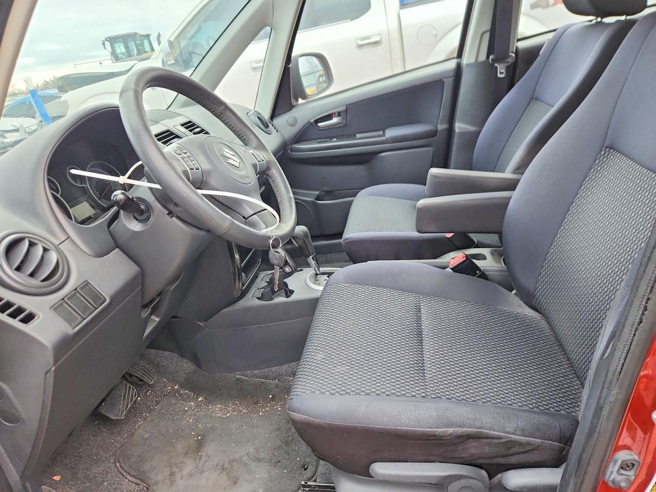 2013 SUZUKI SX4