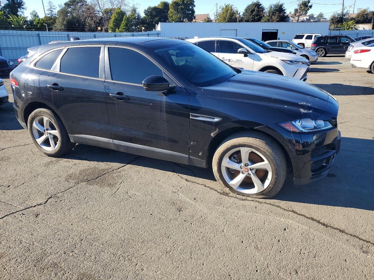 2018 JAGUAR F-Pace