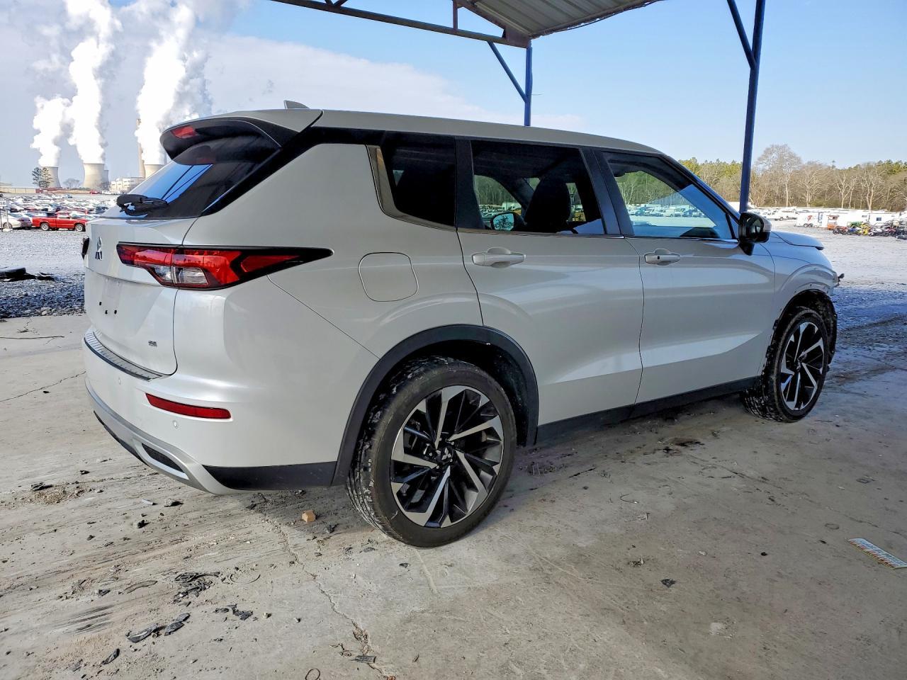 2022 MITSUBISHI outlander