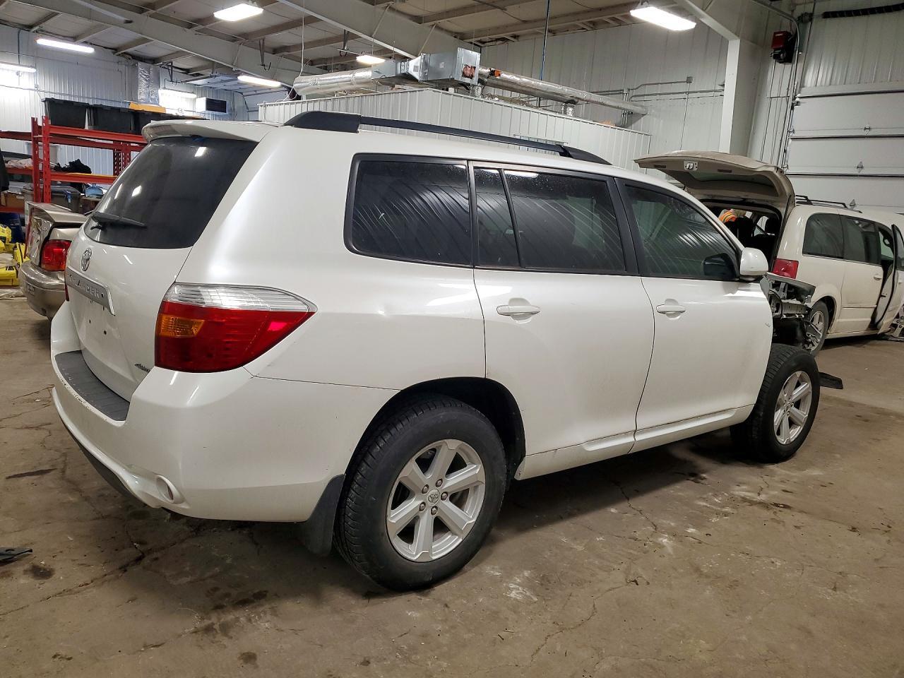 2010 TOYOTA HIGHLANDER
