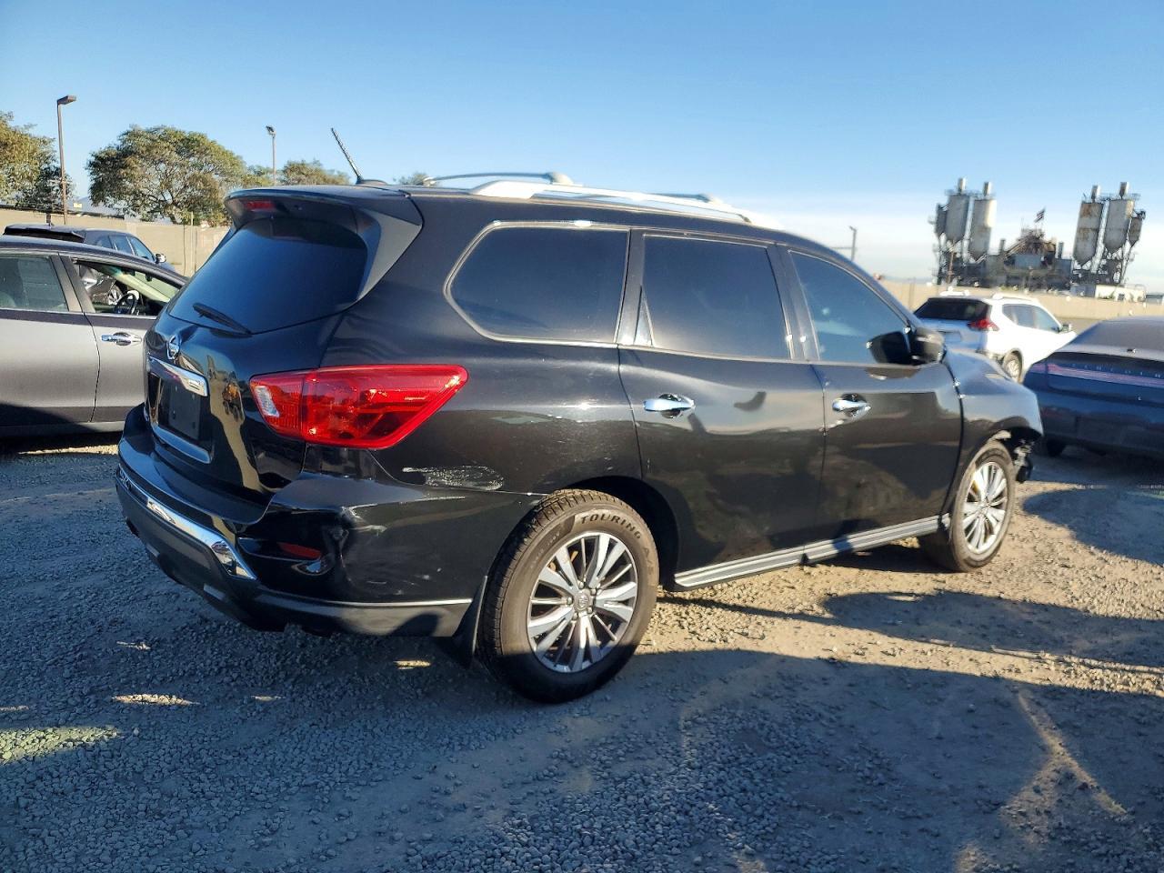 2018 NISSAN PATHFINDER