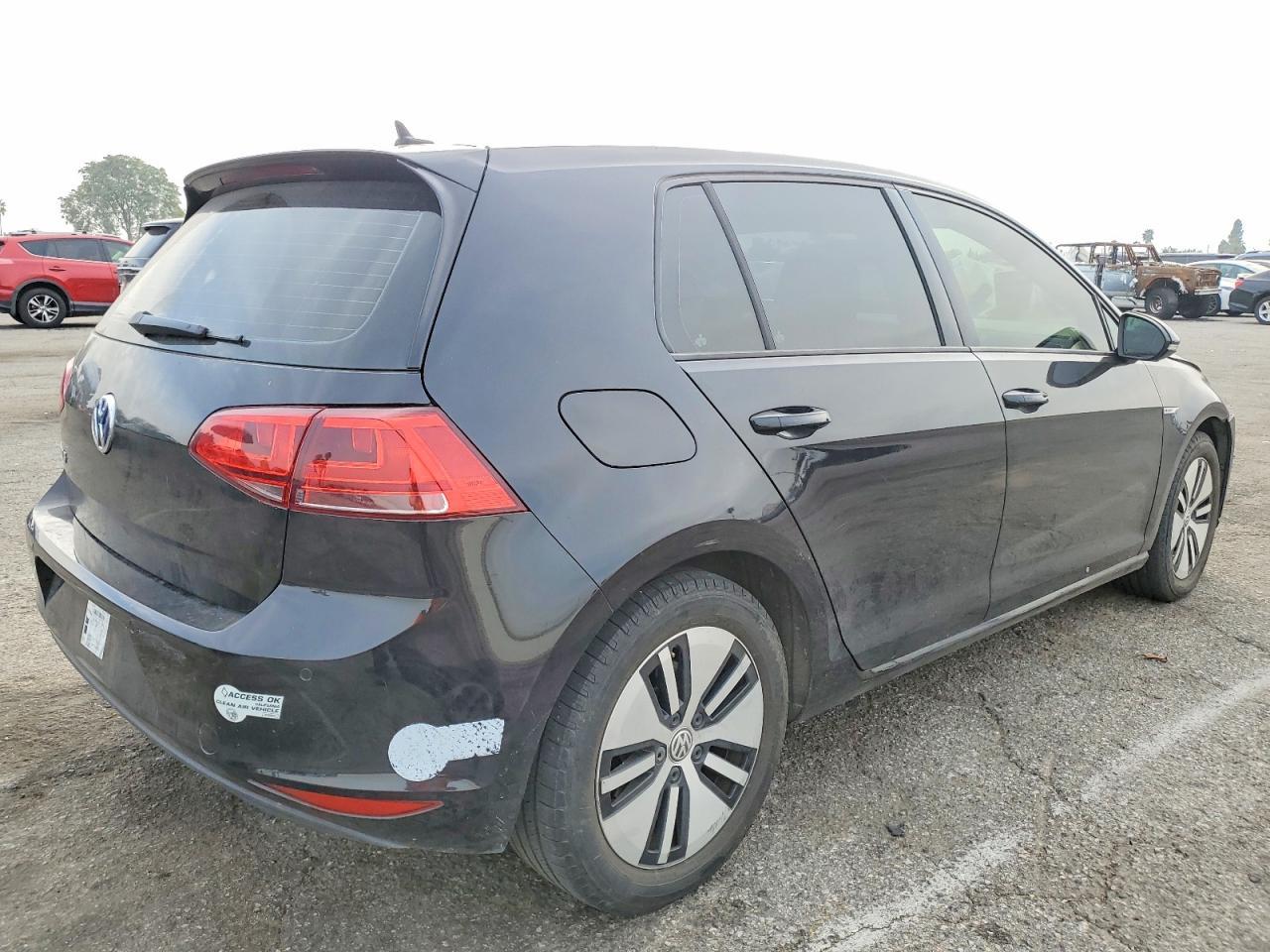 2016 VOLKSWAGEN e-Golf