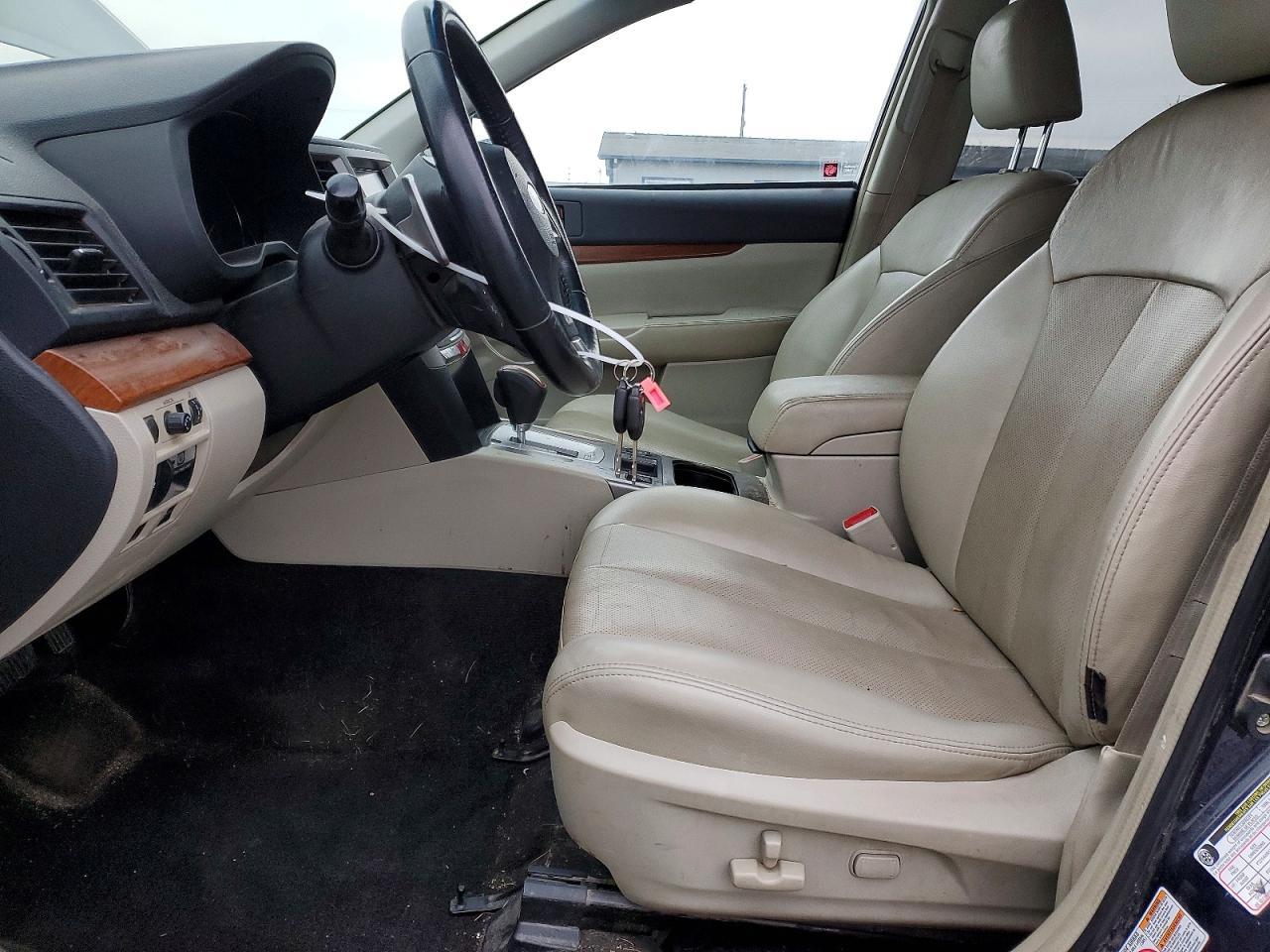 2013 SUBARU Outback