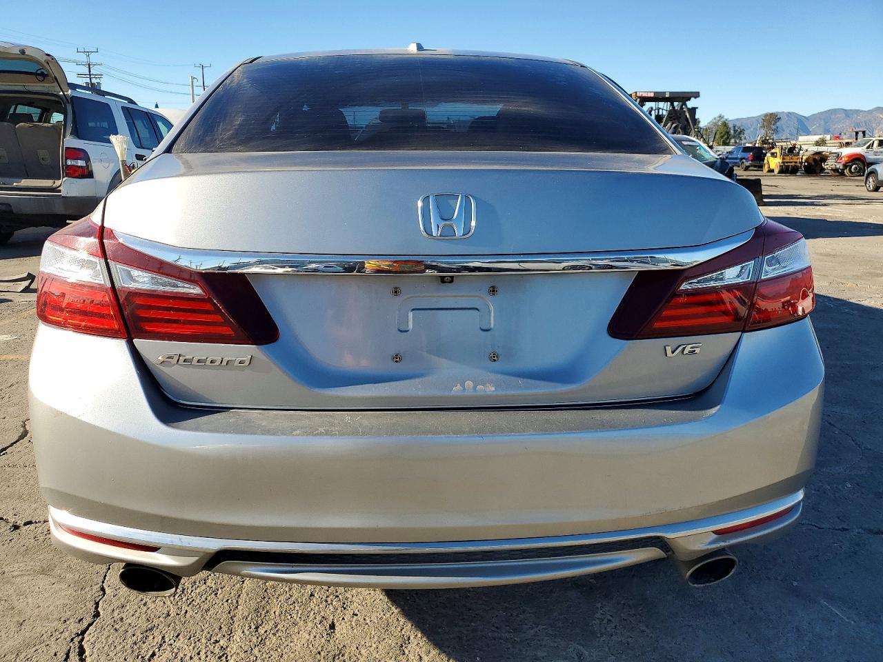 2017 HONDA ACCORD