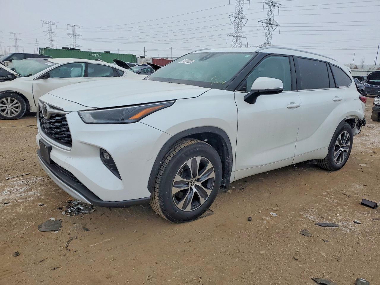 2022 TOYOTA HIGHLANDER