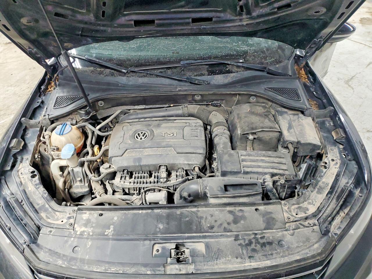 2017 VOLKSWAGEN Passat