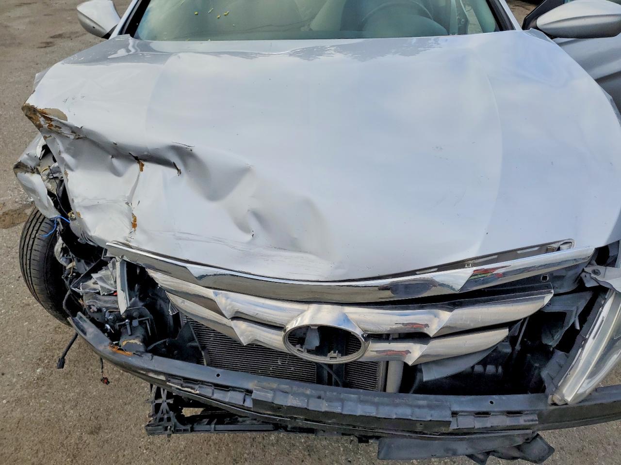 2012 HYUNDAI SONATA