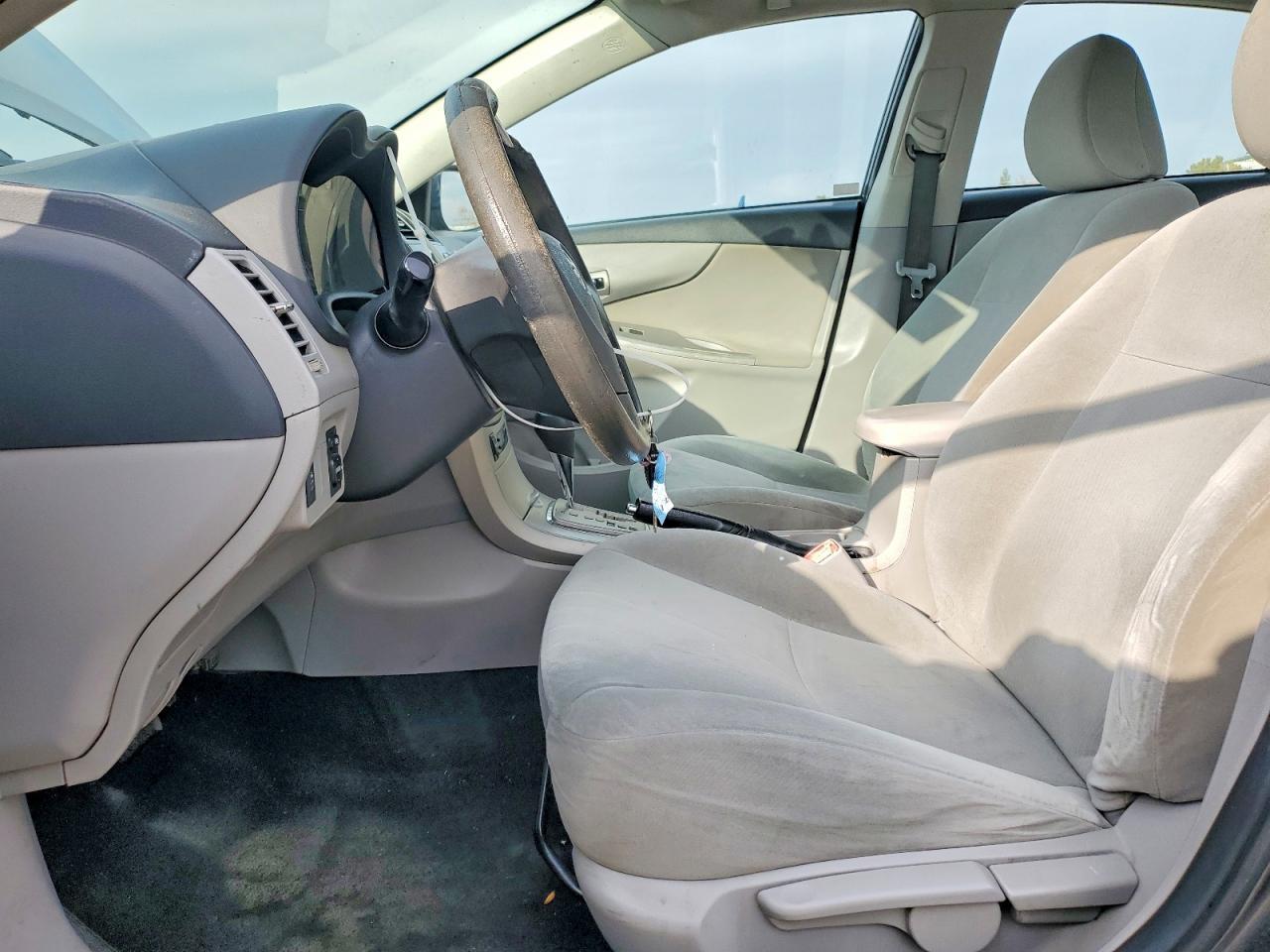 2011 TOYOTA COROLLA