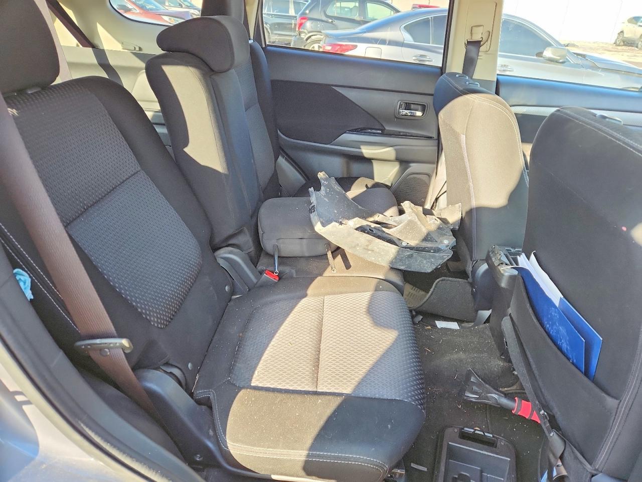 2017 MITSUBISHI outlander