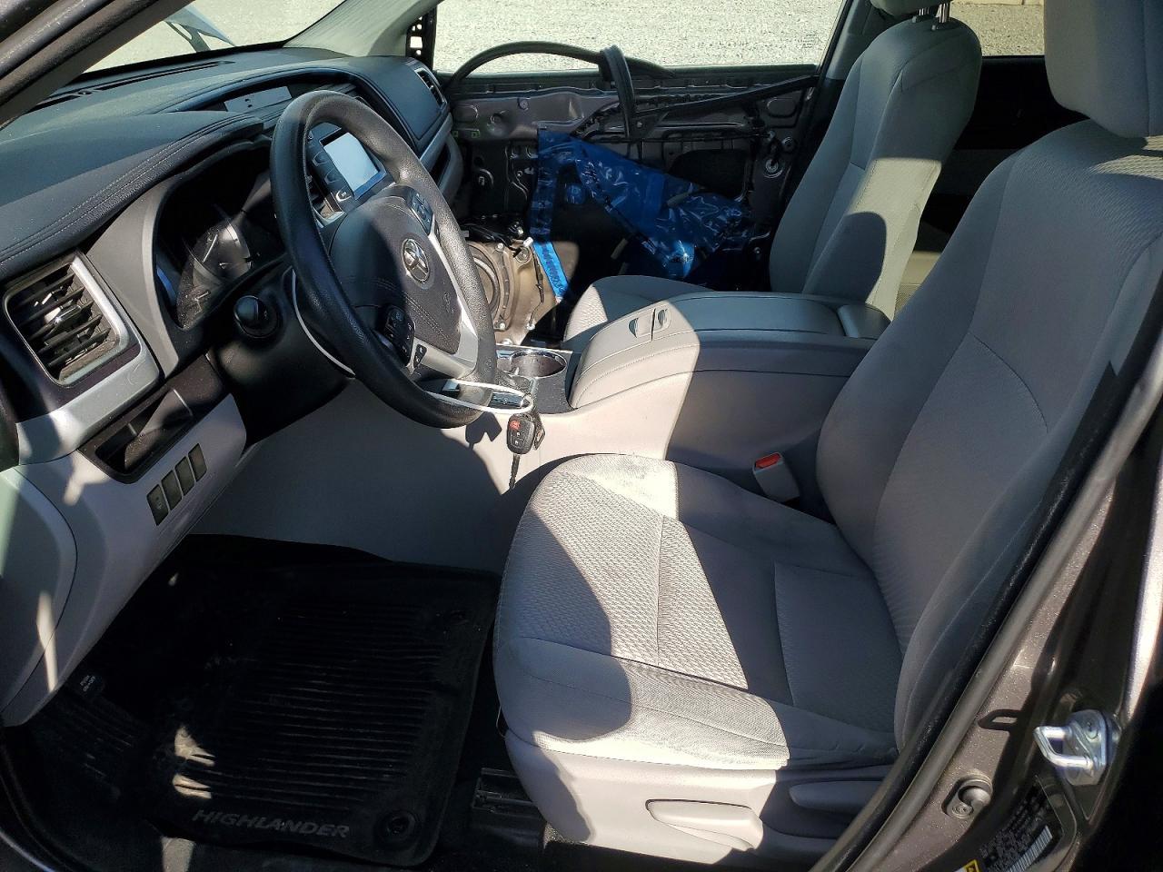 2016 TOYOTA HIGHLANDER