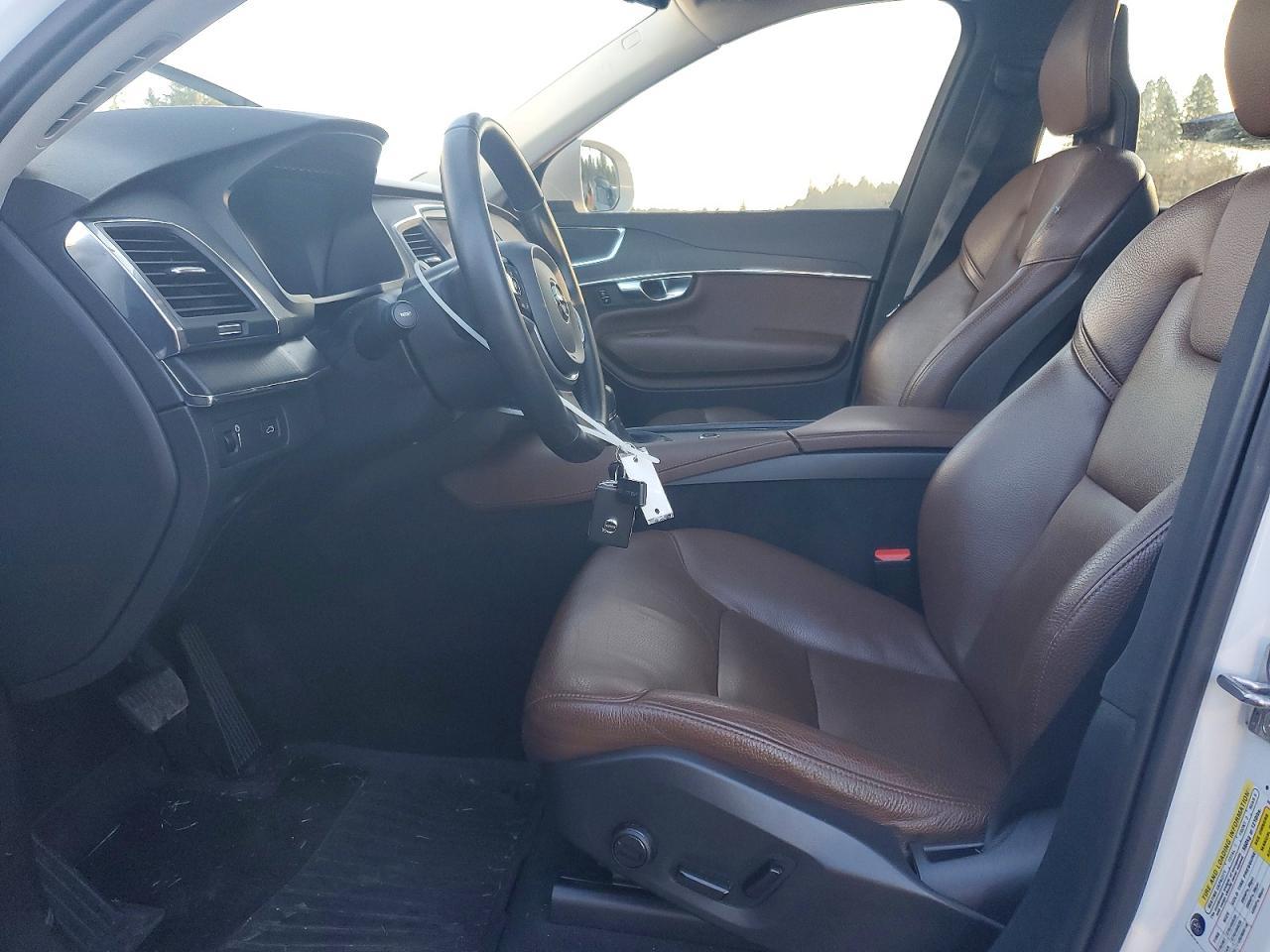 2020 VOLVO XC90