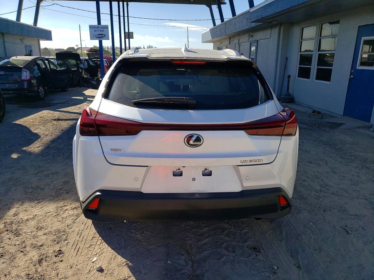 2025 LEXUS UX 300H