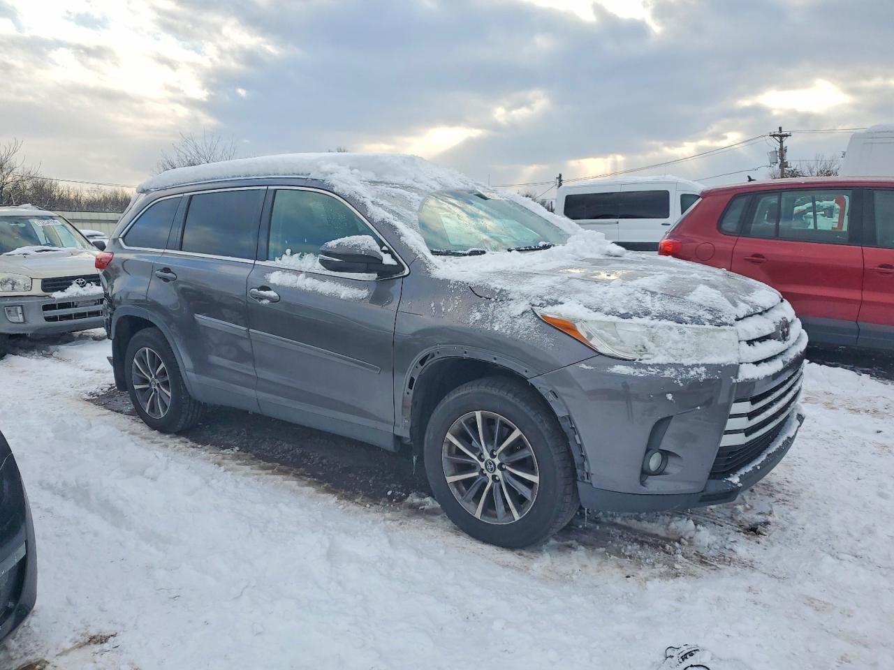 2019 TOYOTA HIGHLANDER