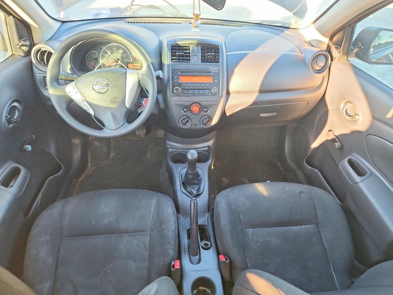 2015 NISSAN VERSA